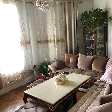 Cite Jardin Apartment *